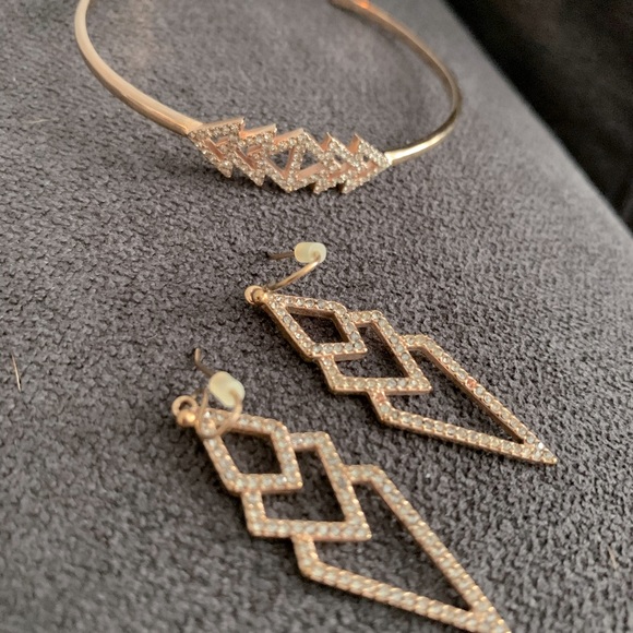 Stella & Dot earrings